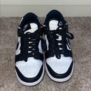 Nike Women’s Black and White  Sneakers